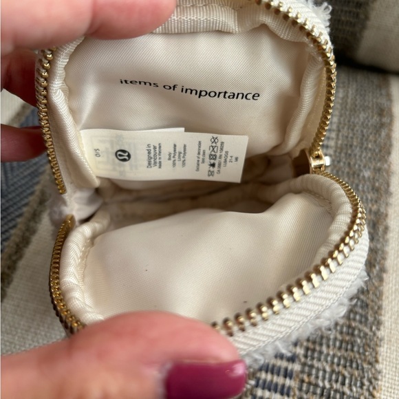 ✨LULULEMON Athletica Nano Clip-On
Fleece Backpack Light Ivory - Picture 9 of 13